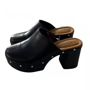 ATALINA Platform Heeled Clogs